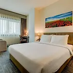 Plus Atasehir Hotel 3*