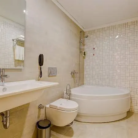 Plus Suit Atasehir Otel
