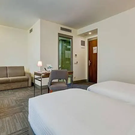 Hotel Plus Atasehir 3*